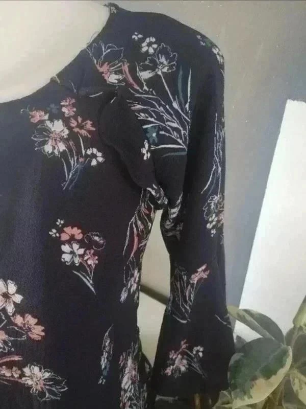 Vestido chique com estampa floral da C&A – photo 3